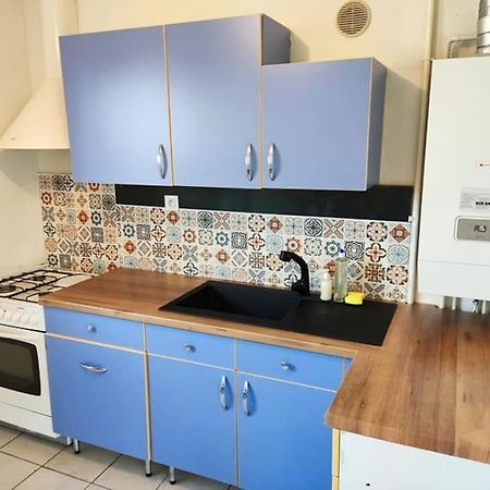 Appartement 76M2 Lumineux Centre Ville Garage Prive 3Ieme Etage Sans Ascenseur Fougères Esterno foto